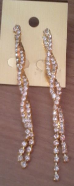 Brinco c/ Strass Dourado